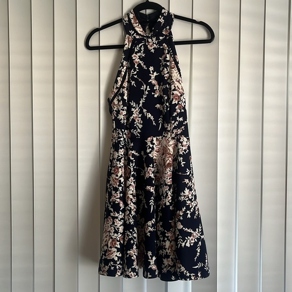 Halter Top Dress - Picture 4 of 5